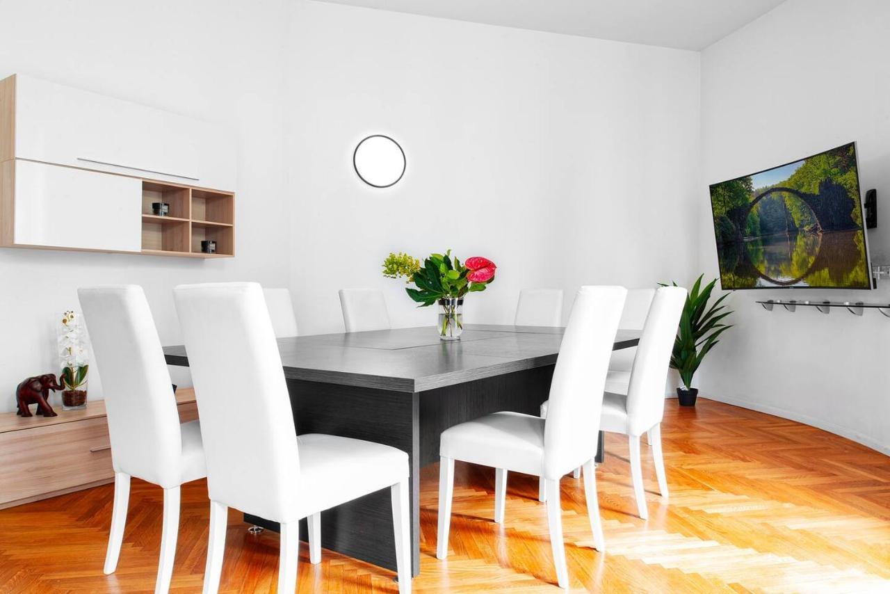 3 Bedrooms Apartment Мілан Екстер'єр фото
